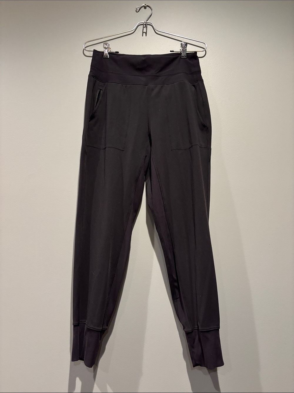 Athleta Black Tapered Performance Jogger Pants